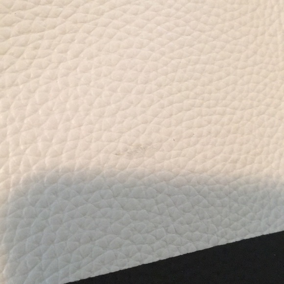 Tory Tote - Picture 7 of 7